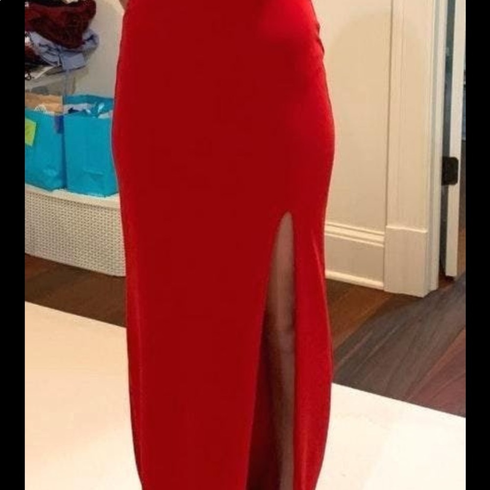 red dress - Picture 2 of 3